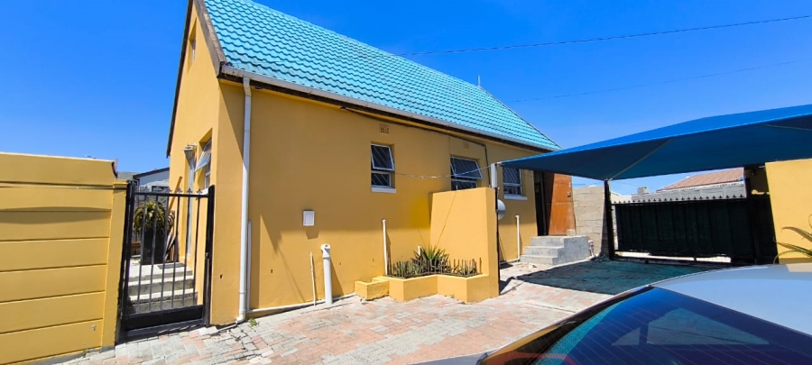 5 Bedroom Property for Sale in Bay View Western Cape